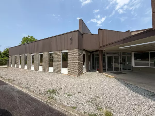 Niagara Falls, ON L2E 6A8,4536 PORTAGE RD N #1