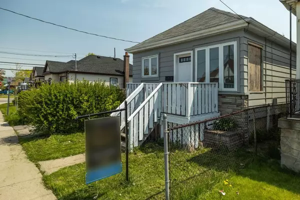 126 HARMONY AVE, Hamilton, ON L8H 4Y3
