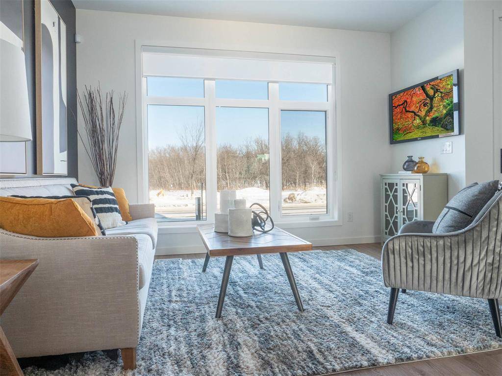 Winnipeg, MB R3R 3Y8,554 Couture CRES