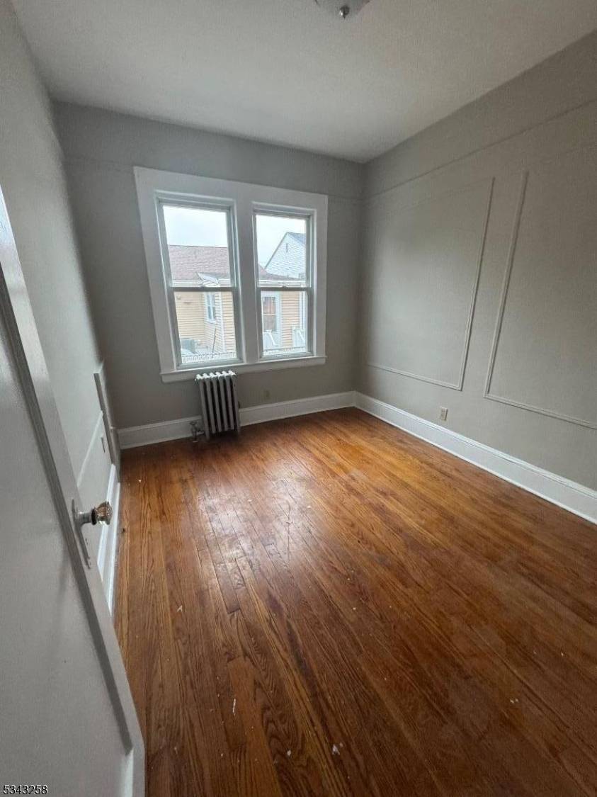 Elizabeth City, NJ 07202,854 Pennington St #3