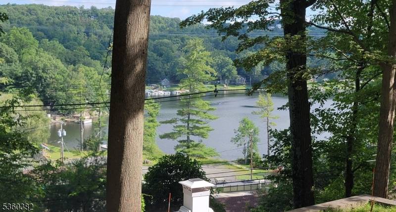 Byram Twp., NJ 07871,531 East Shore Trl