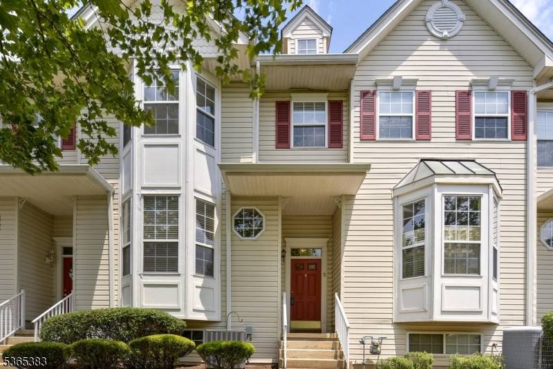 5 Cummington Ln, Raritan Twp., NJ 08822