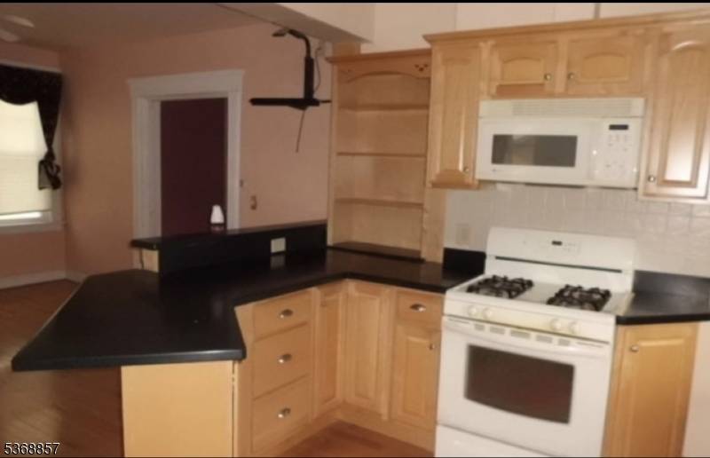 Bloomfield Twp., NJ 07003,37 Benson St