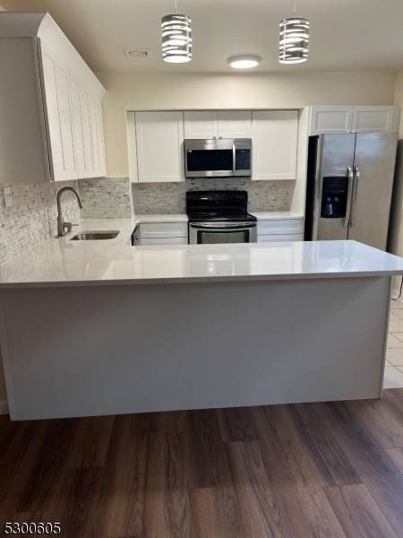 206 Main St #23, Millburn Twp., NJ 07041