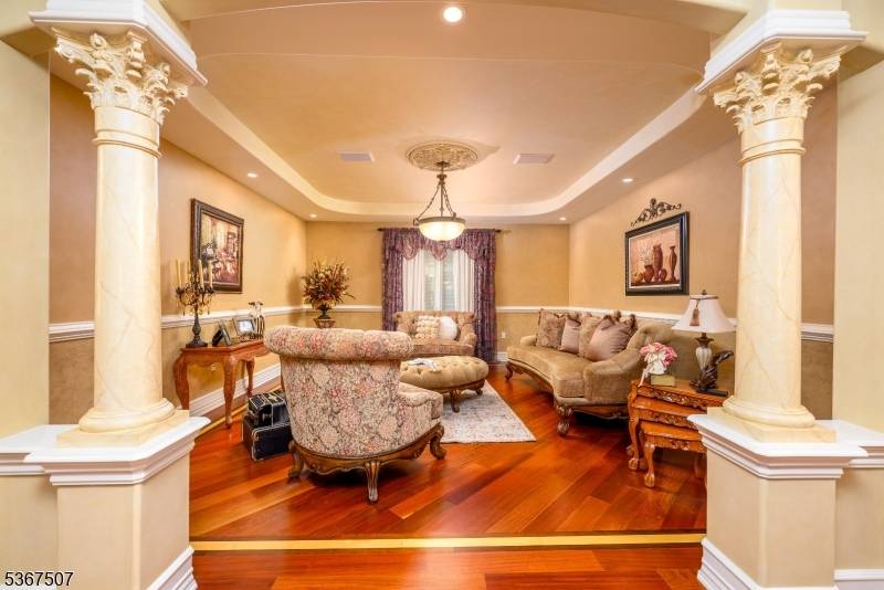 Clark Twp., NJ 07066,5 Acken Dr