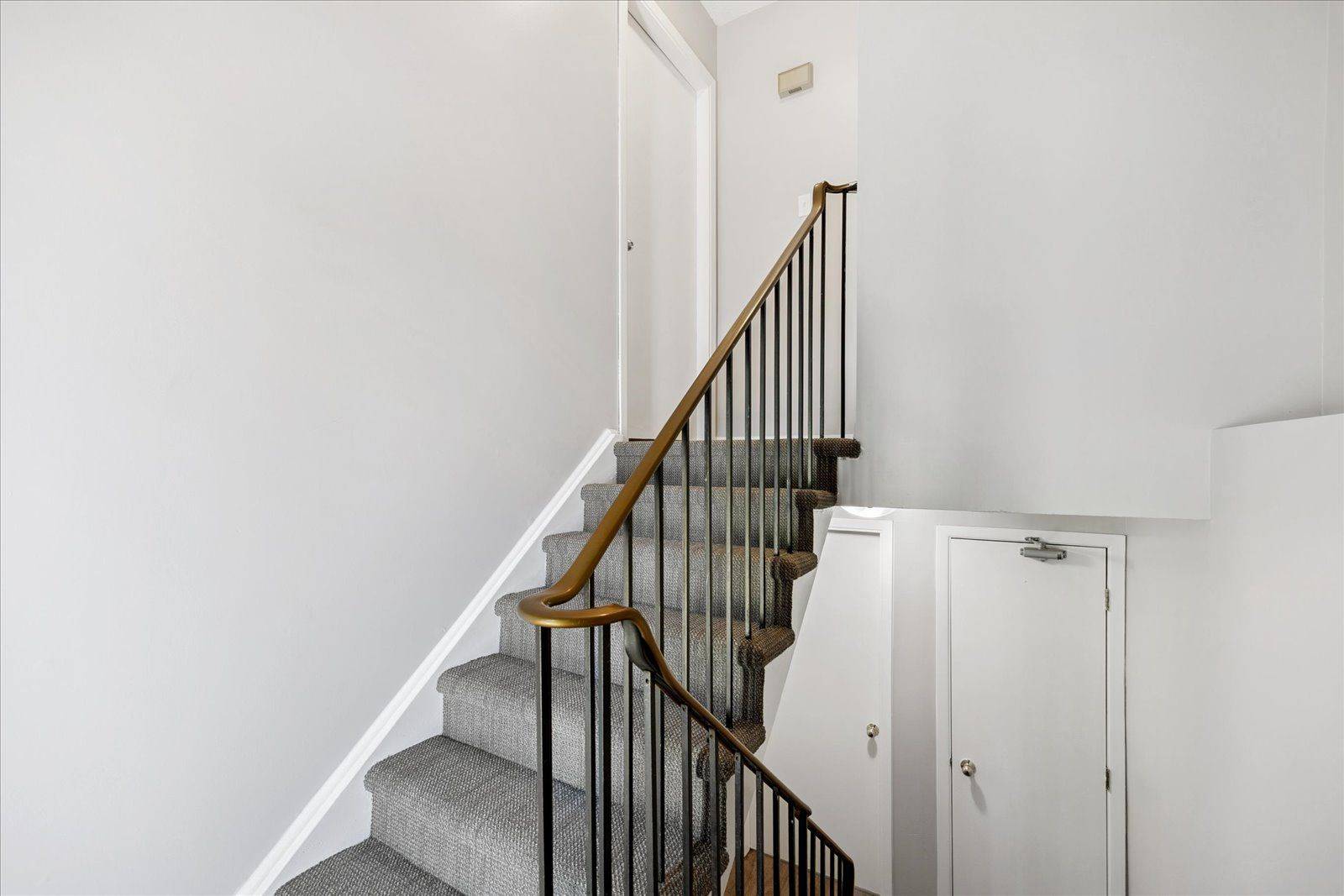 Oshawa, ON L1H 4M1,1185 Simcoe ST S