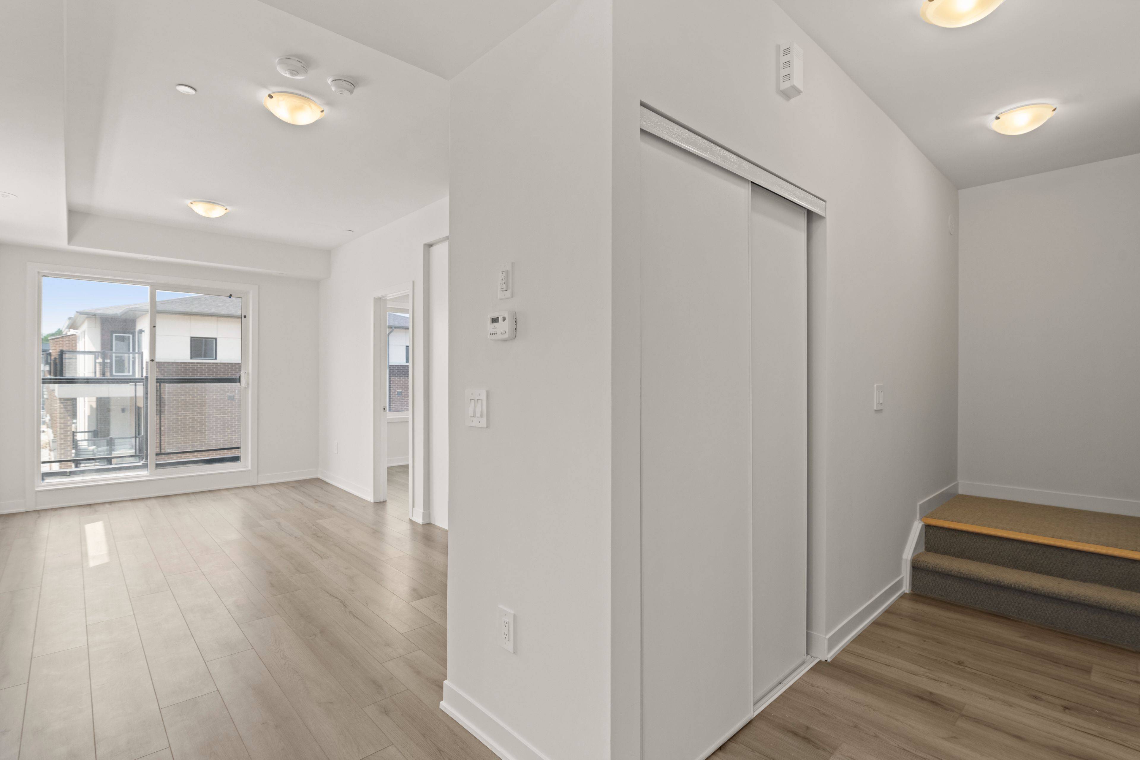 Pickering, ON L1V 2P8,1695 Dersan ST #120