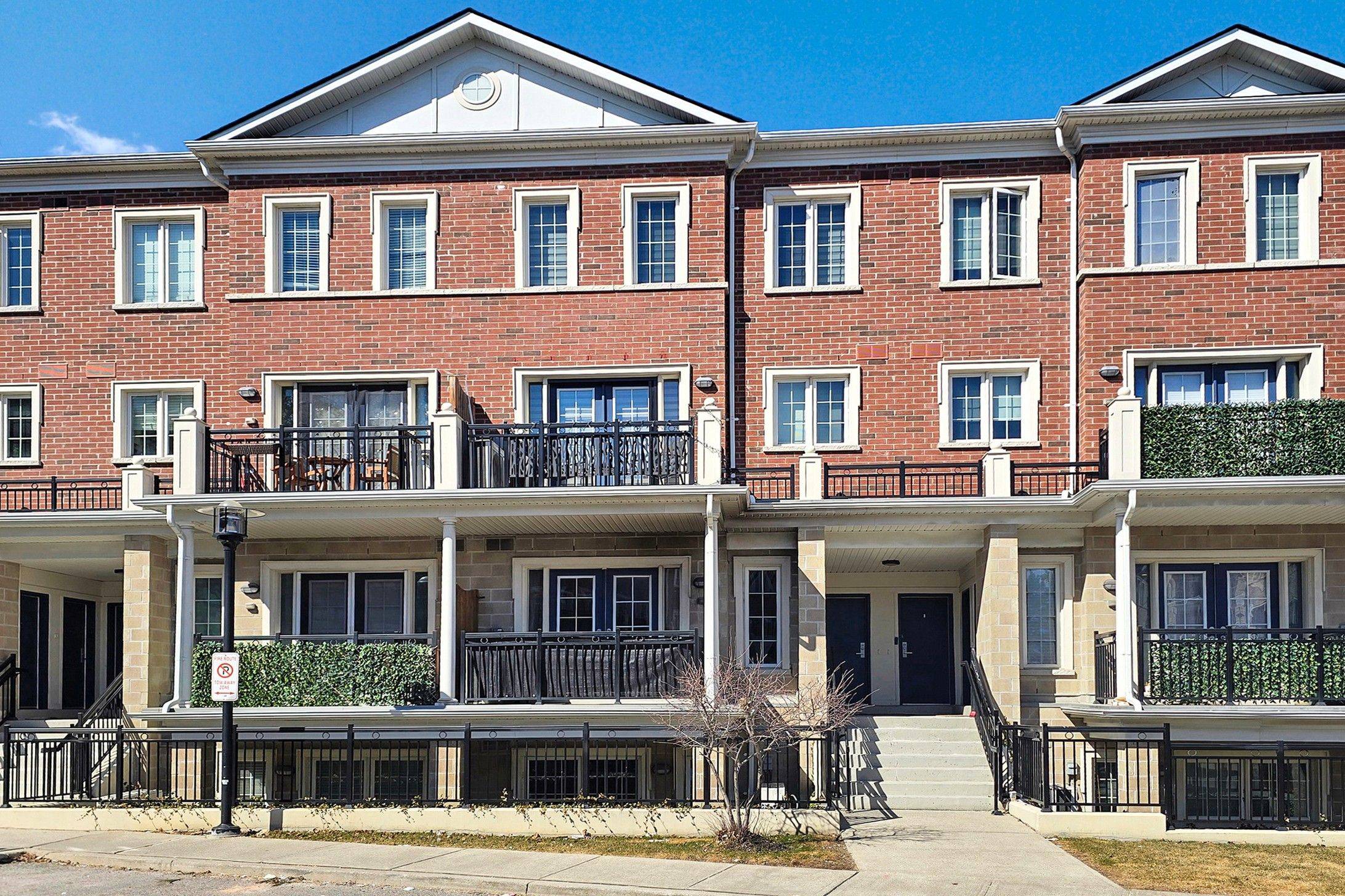 Vaughan, ON L4L 0H4,26 Bruce ST #E11