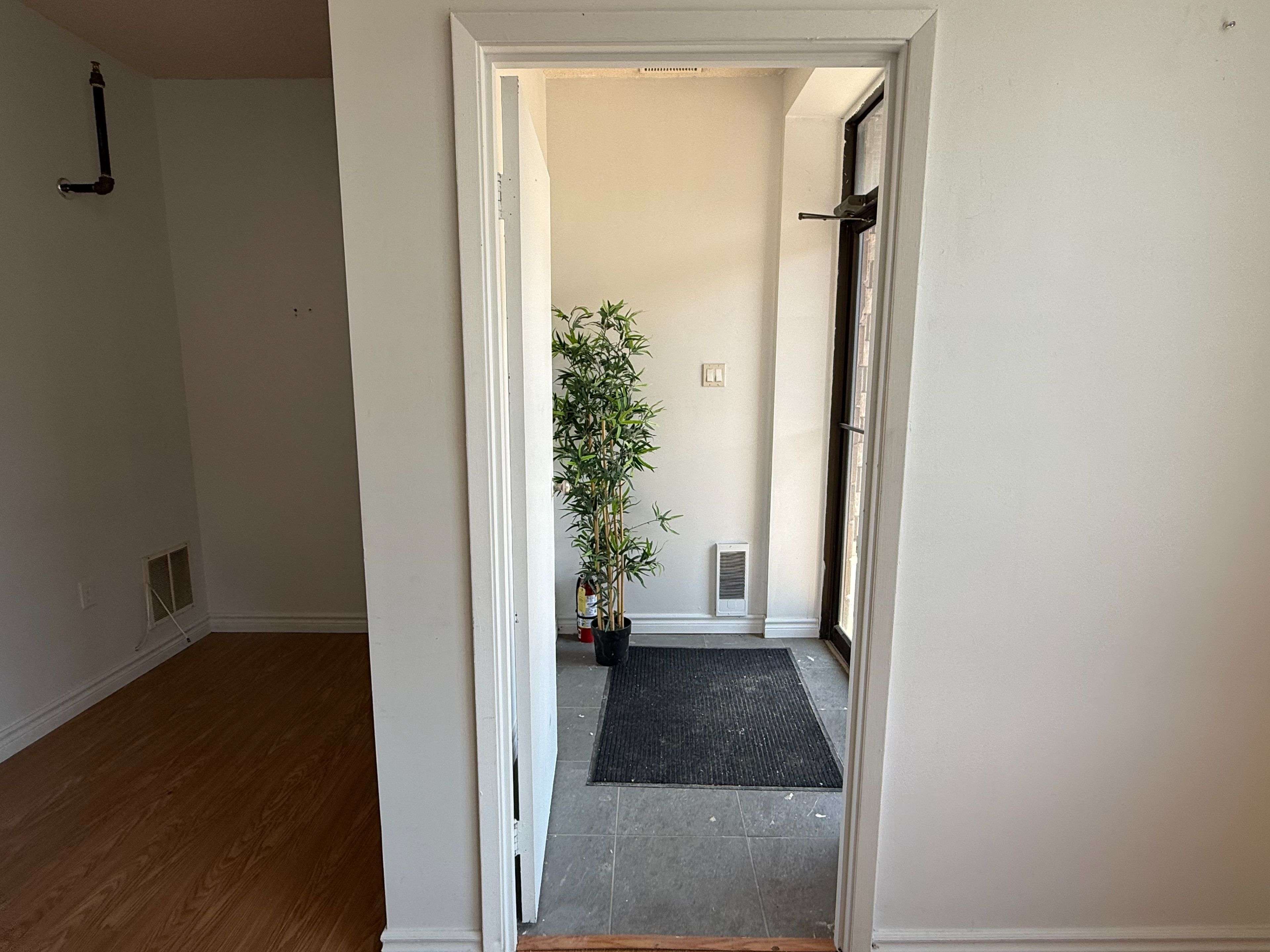 Newmarket, ON L3Y 8Y4,1225 Gorham ST #19