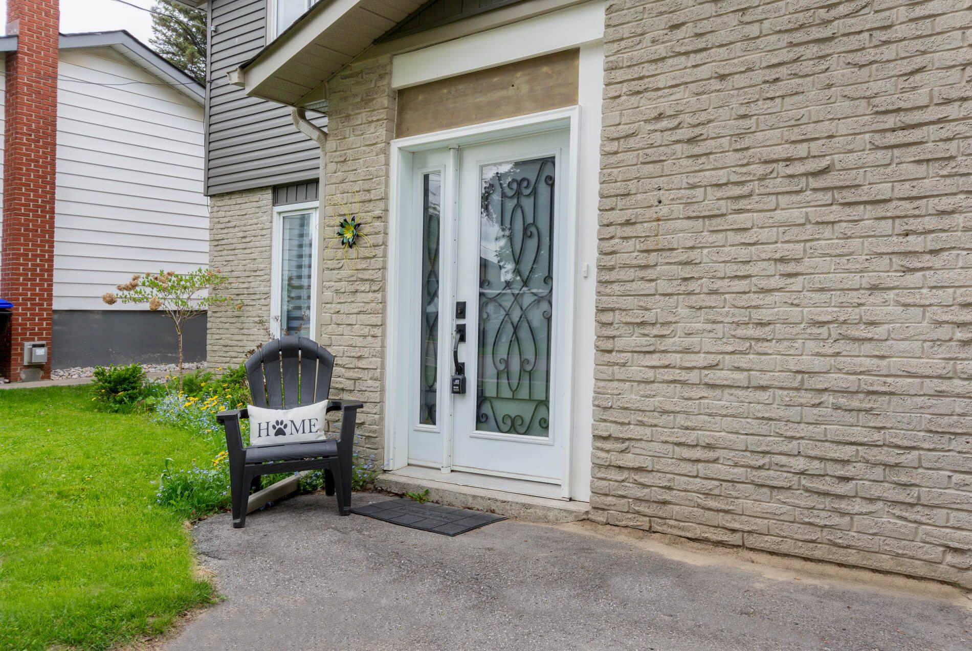 New Tecumseth, ON L0G 1A0,15 Maple AVE W