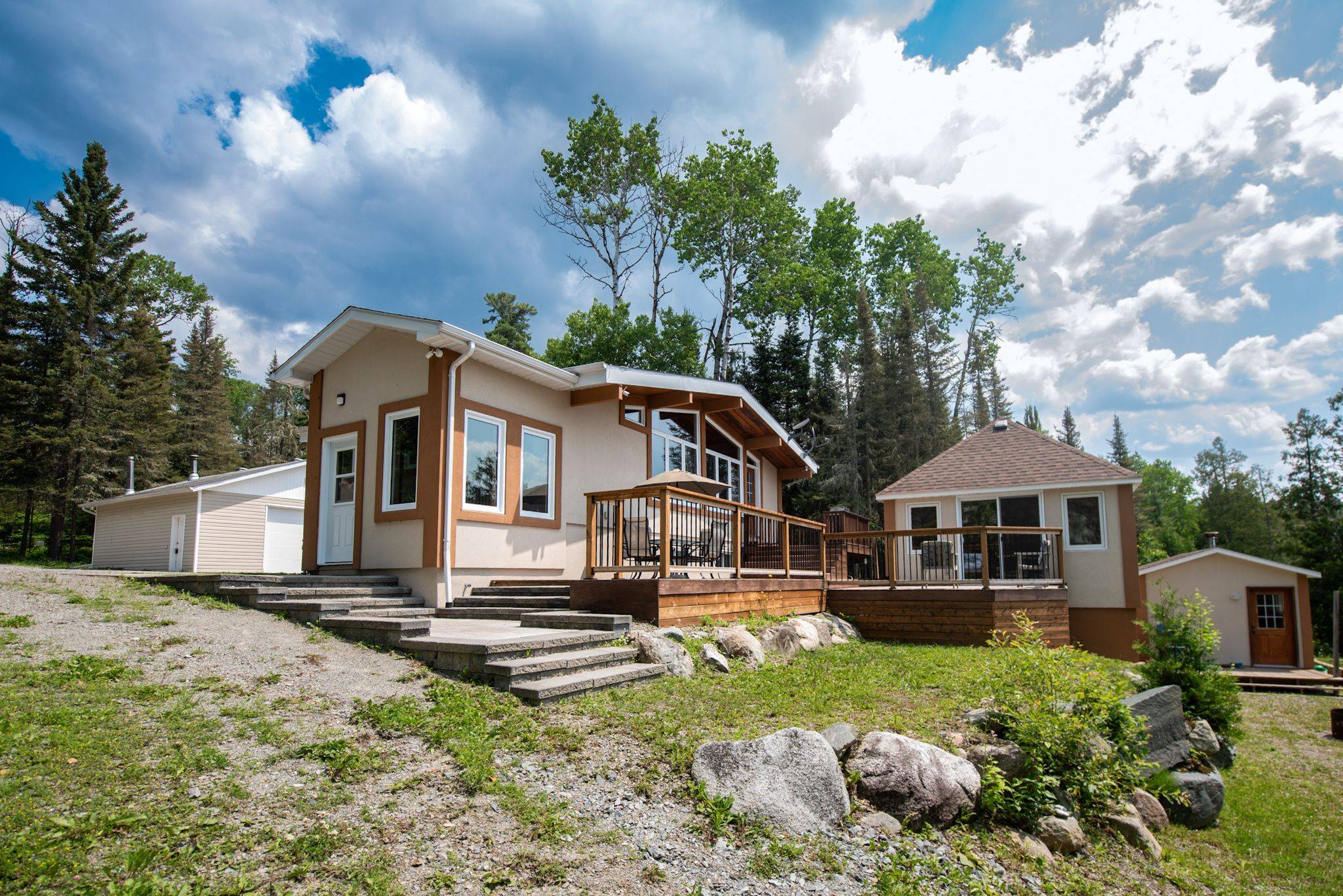 Timmins, ON P4N 7C7,17 East Bay RD