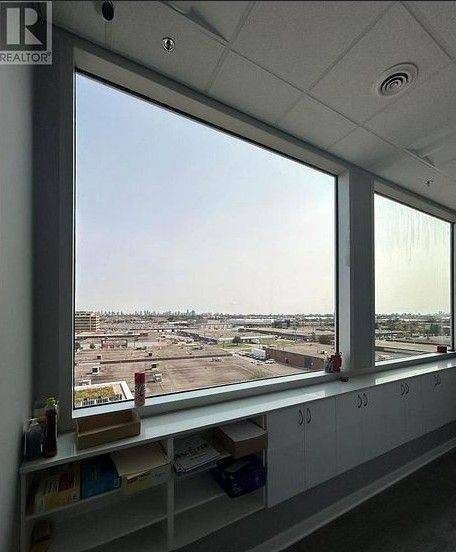 Toronto W05, ON M3J 2B1,1275 Finch Ave AVE W #615