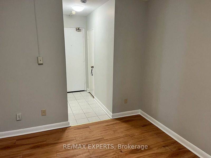 Toronto W06, ON M8V 1M2,3261A Lake Shore BLVD W #102
