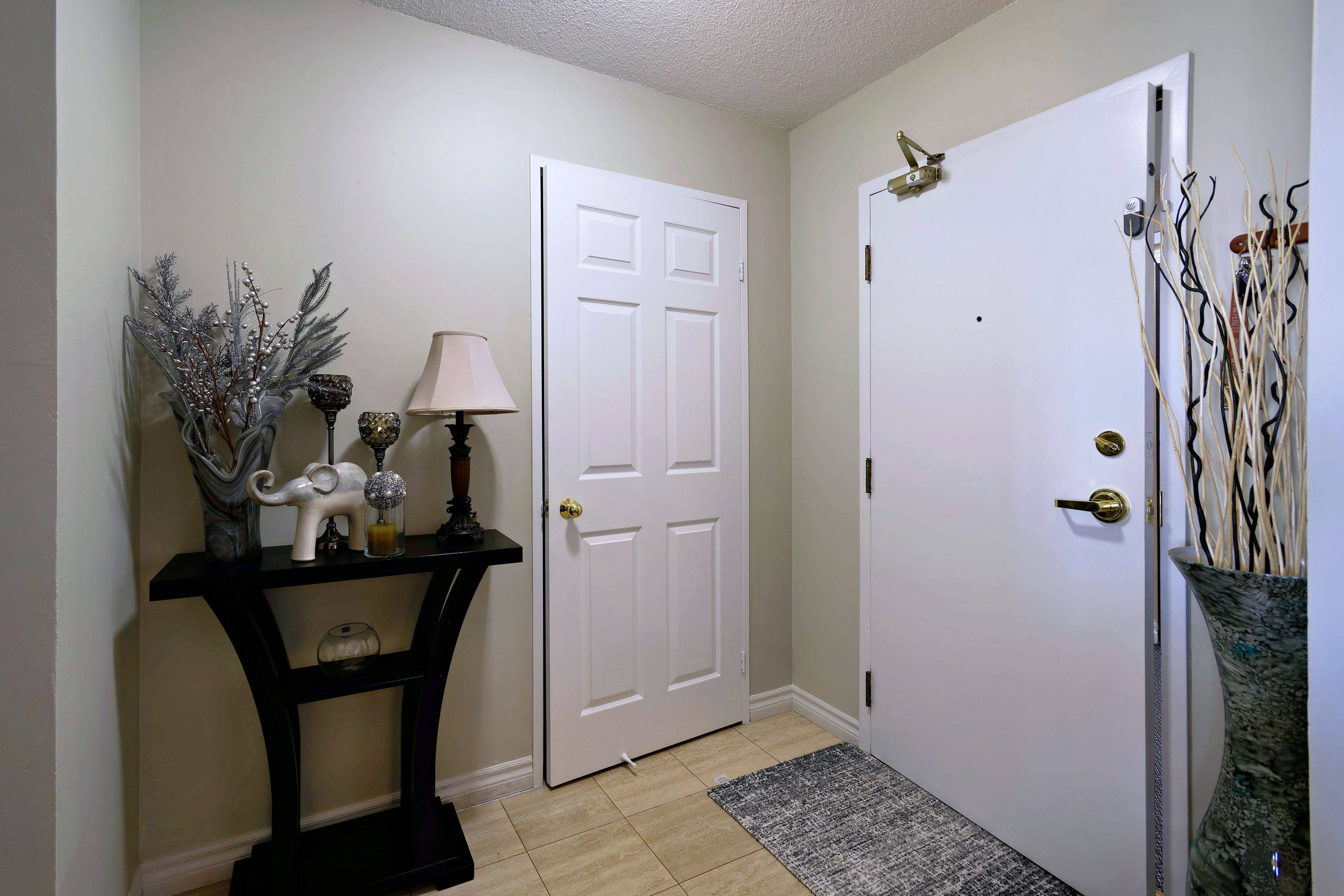 Brampton, ON L6Y 4S5,30 Malta AVE #2110