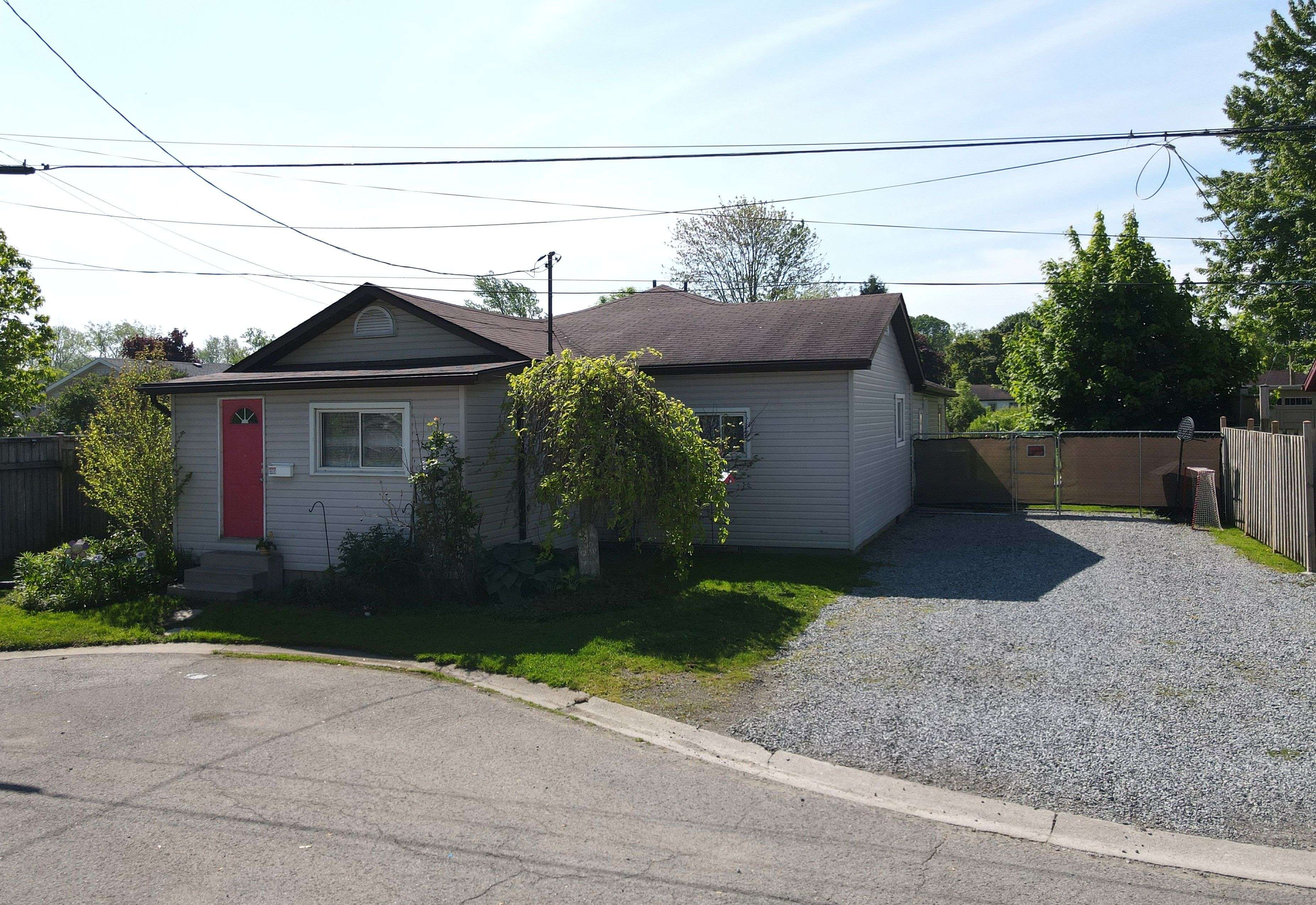 Fort Erie, ON L2A 1E2,39 Longtent AVE