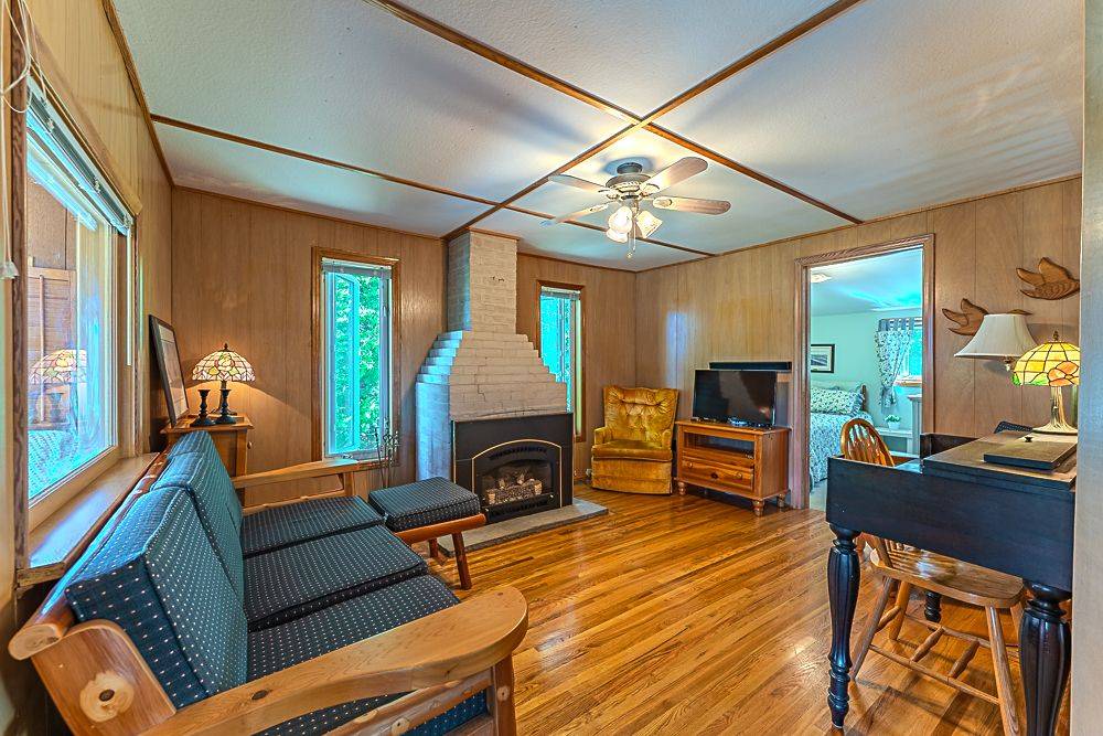 South Bruce Peninsula, ON N0H 2G0,1007 Lakeshore BLVD N