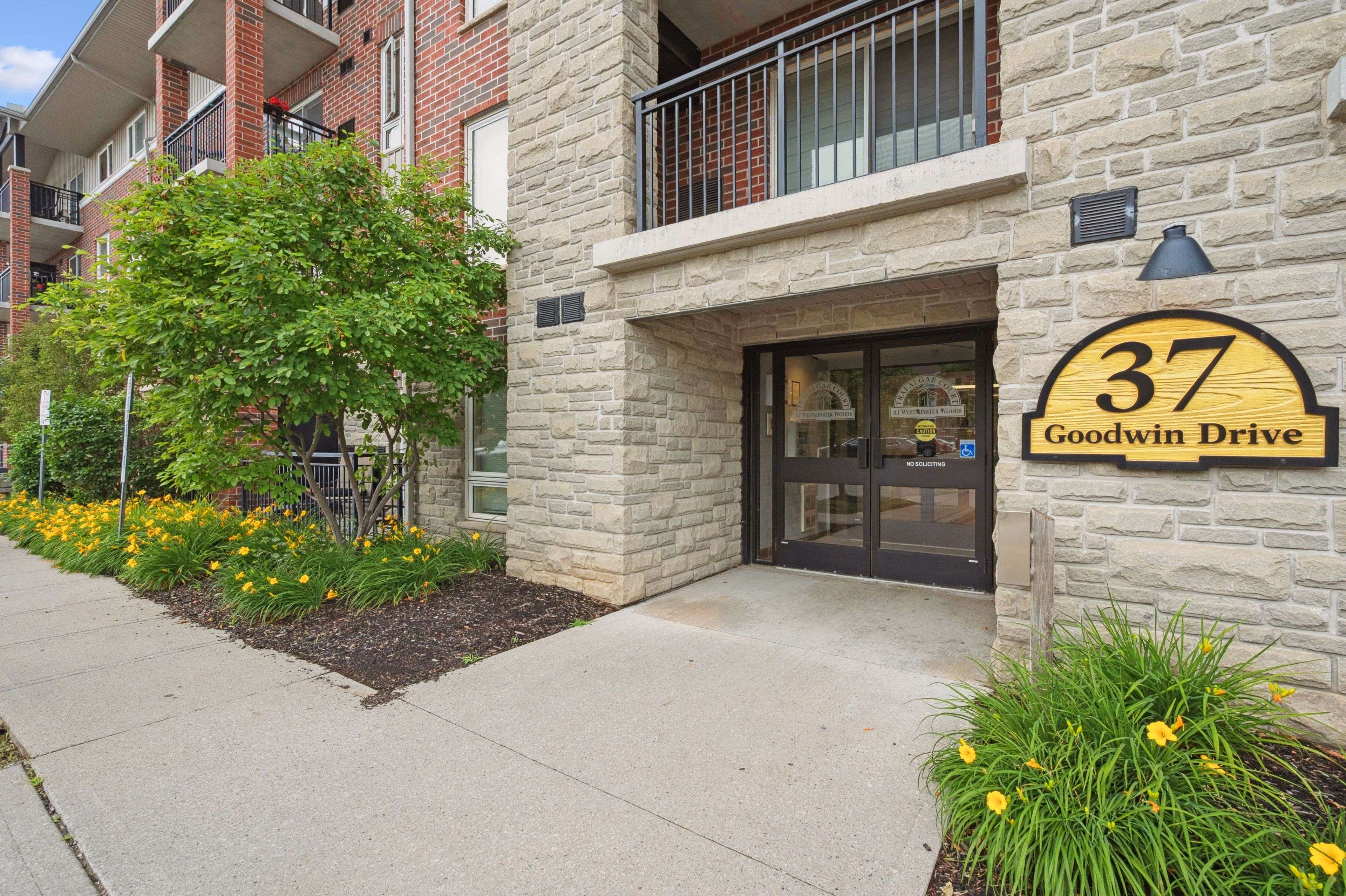 37 Goodwin DR #411, Guelph, ON N1L 0E6