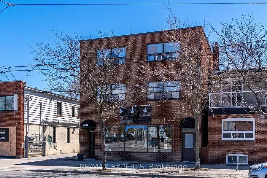 Toronto W06, ON M8V 1M2,3261A Lake Shore BLVD W #102