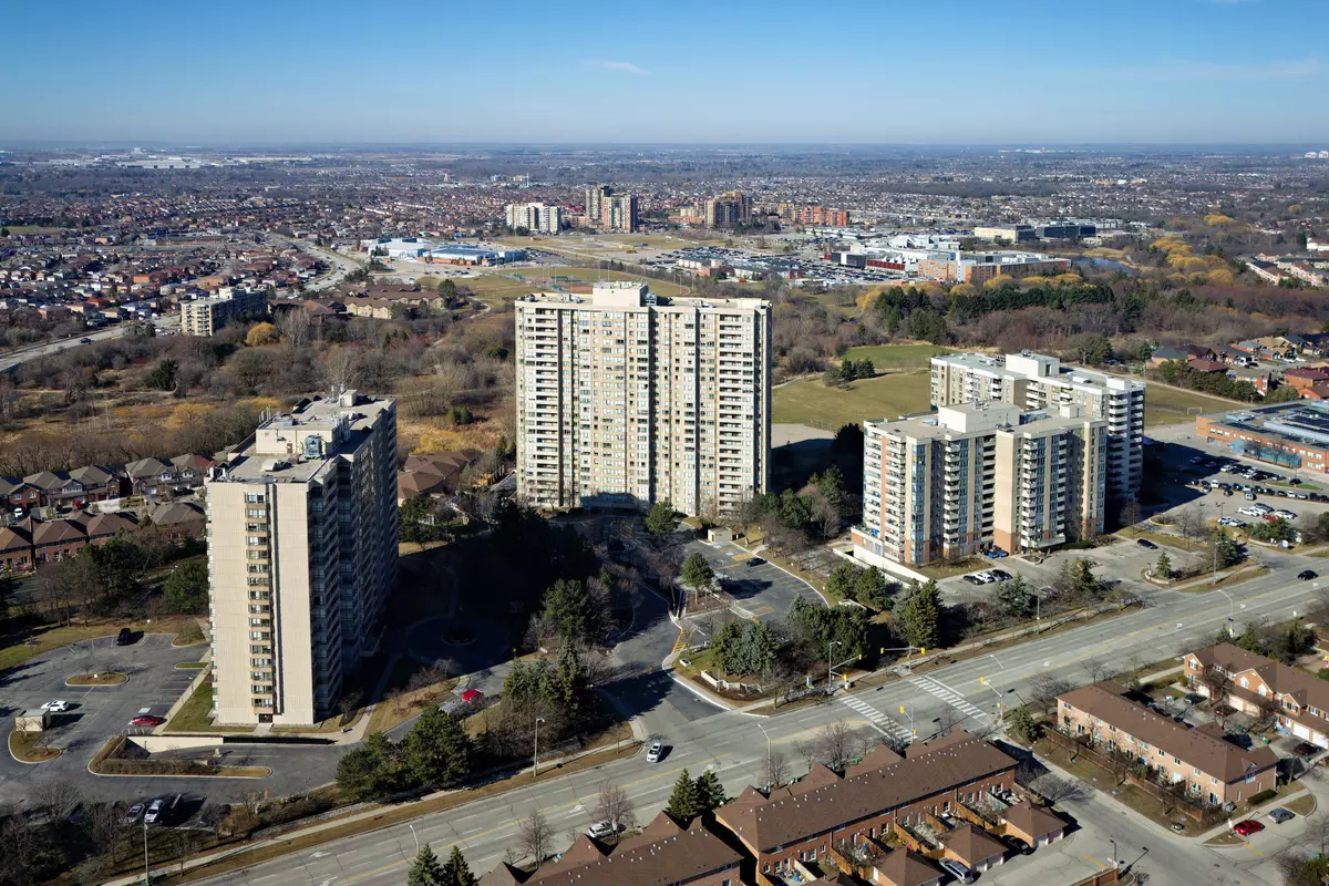 Brampton, ON L6Y 4S5,30 Malta AVE #2110
