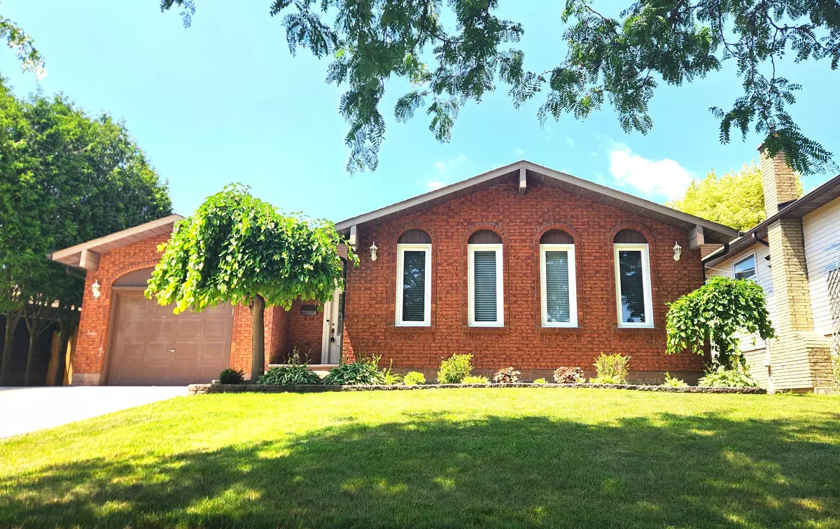 Hamilton, ON L8J 1T6,229 Athenia DR