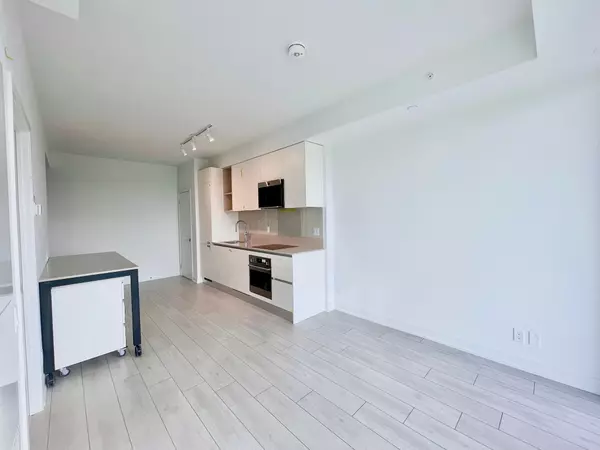 Barrie, ON L4N 1S9,39 Mary ST #1403
