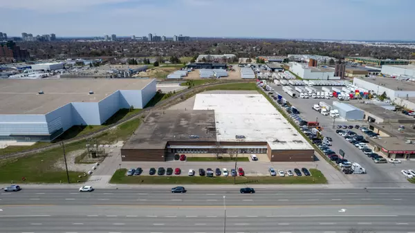 Brampton, ON L6T 1A7,1810 Steeles AVE E