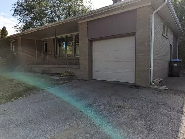 Mississauga, ON L5H 3J8,1292 Twin Oaks Dell N/A