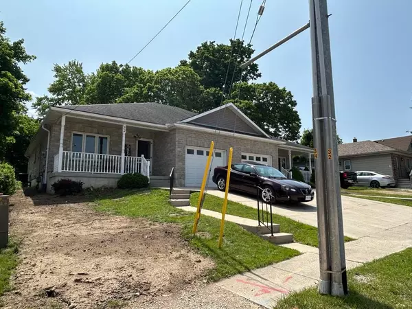 North Huron, ON N0G 2W0,32 Victoria ST W