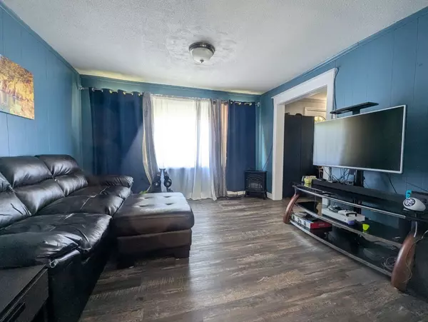 Quinte West, ON K8V 1W5,17 Meyers ST