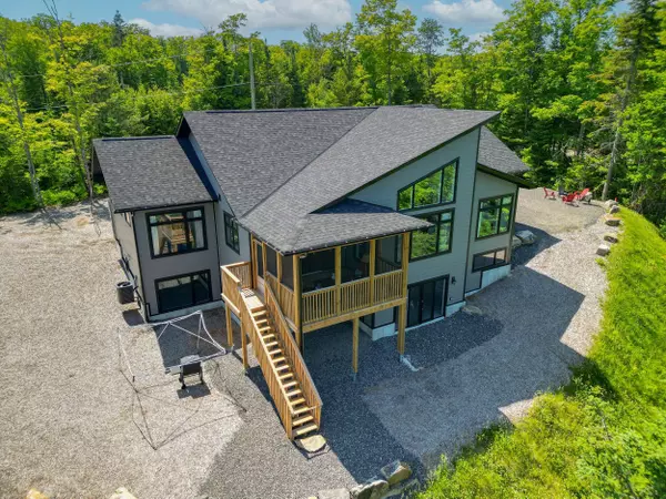 Lake Of Bays, ON P1H 0K1,1006 Fallingbrook CT
