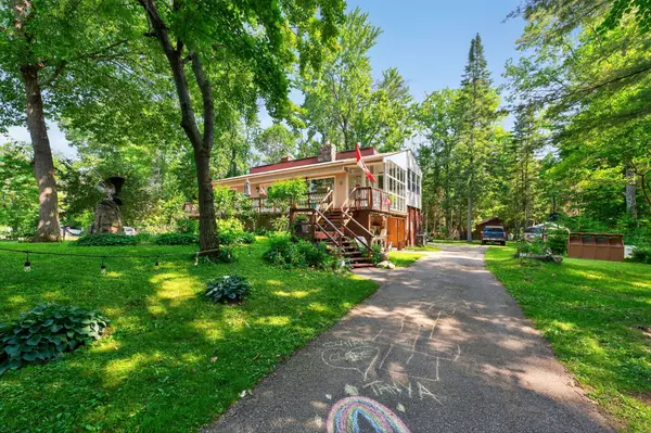 27 Wolverine Beach RD, Georgian Bay, ON P0E 1E0