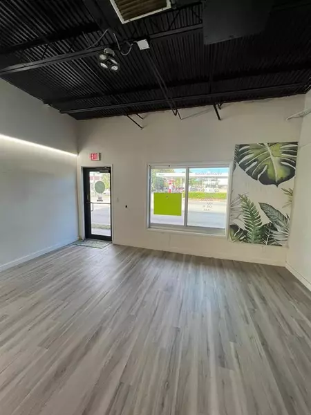 577 S Cypress Rd, Pompano Beach, FL 33060