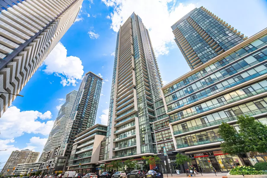 4070 Confederation Pkwy #PH4605, Mississauga, ON L5B 0E9