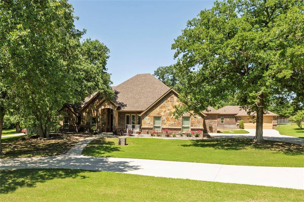196 Ellis Creek Drive,  Weatherford,  TX 76085