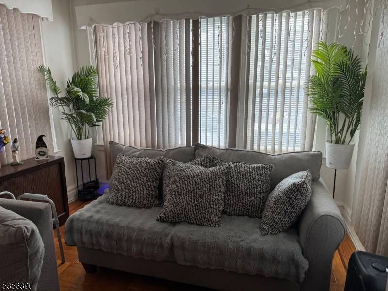 Irvington Twp., NJ 07111,77 Coolidge St