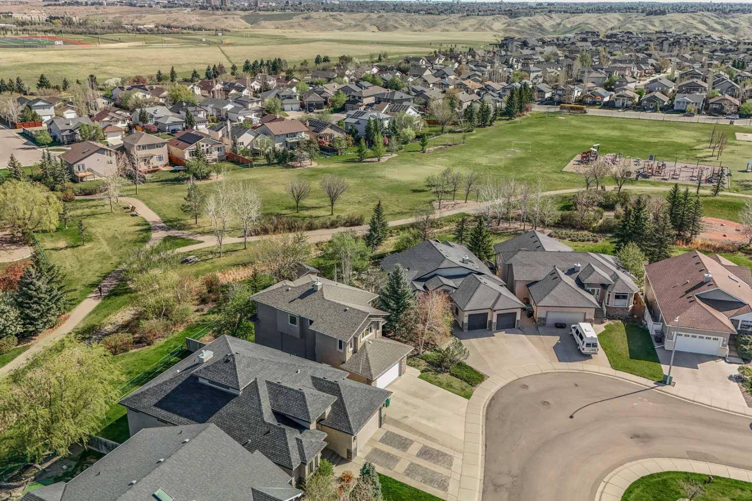 Lethbridge, AB T1K 7V8,102 Riverbrook Close West