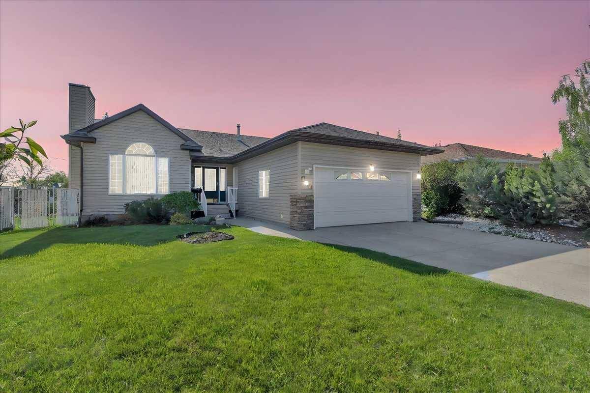 107 Monica Bay, Carstairs, AB T0M 0N0