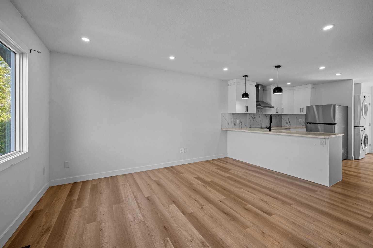 Calgary, AB T2A 5V2,1531 Maitland DR Northeast