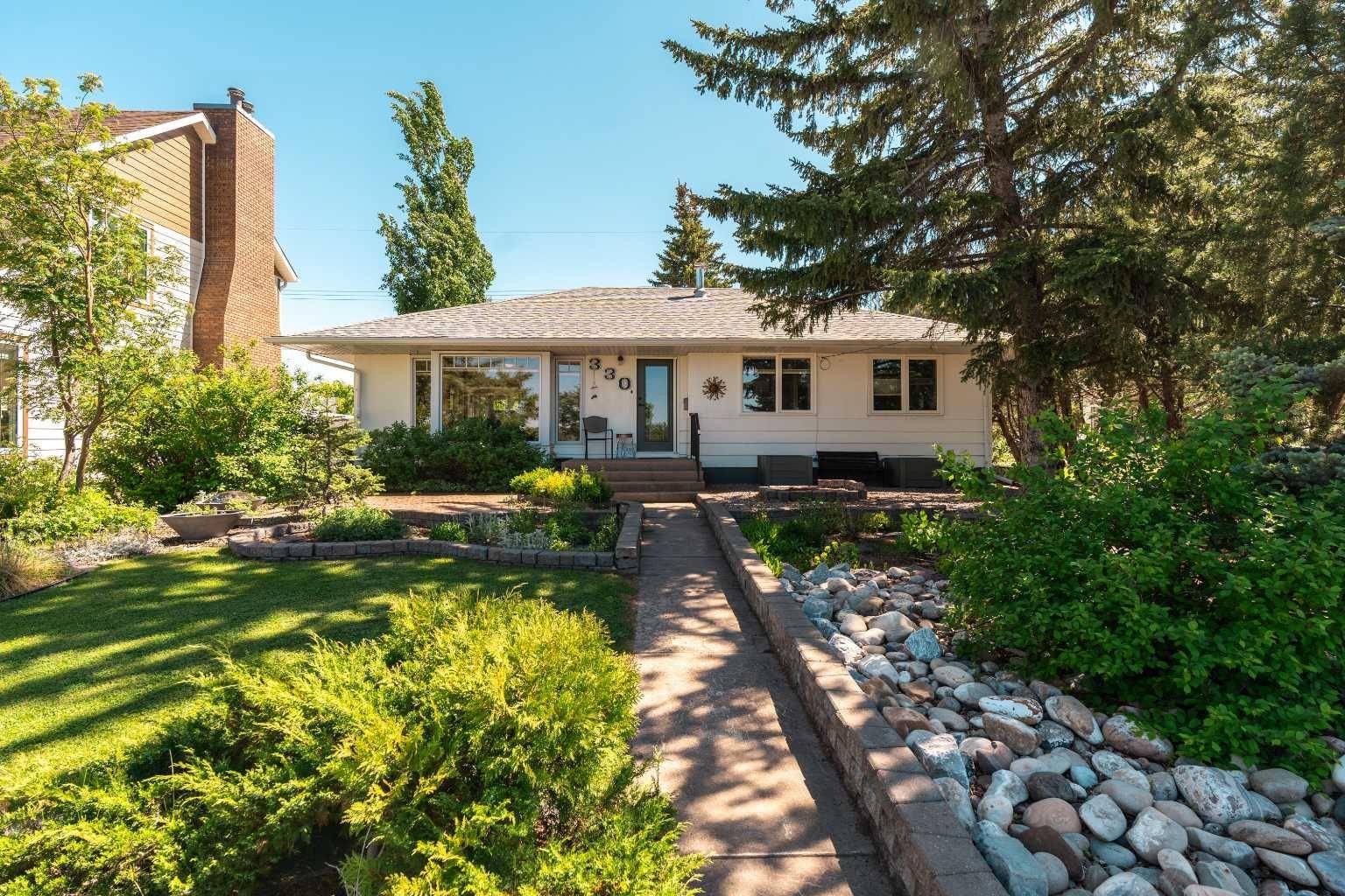 330 27 ST, Fort Macleod, AB T0L 0Z0