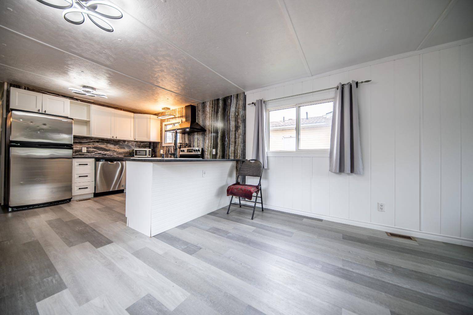 Grande Prairie, AB T8V 2N9,8060 100 ST #70