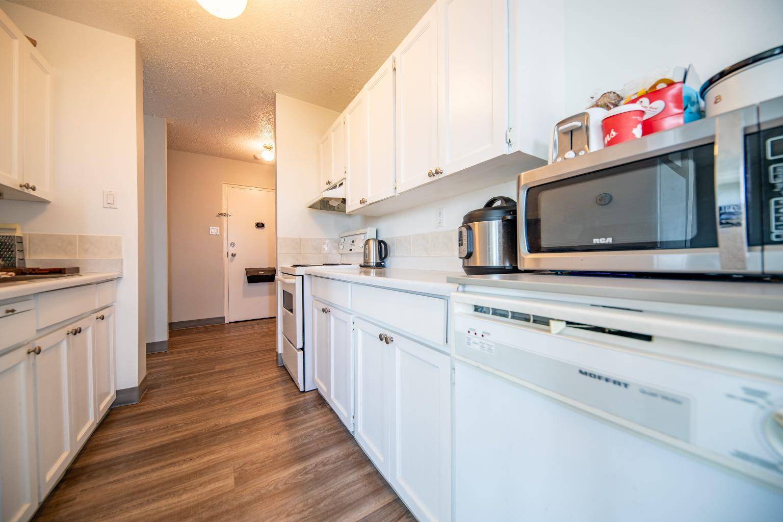 Grande Prairie, AB T8V 5G8,10230 106 AVE #405