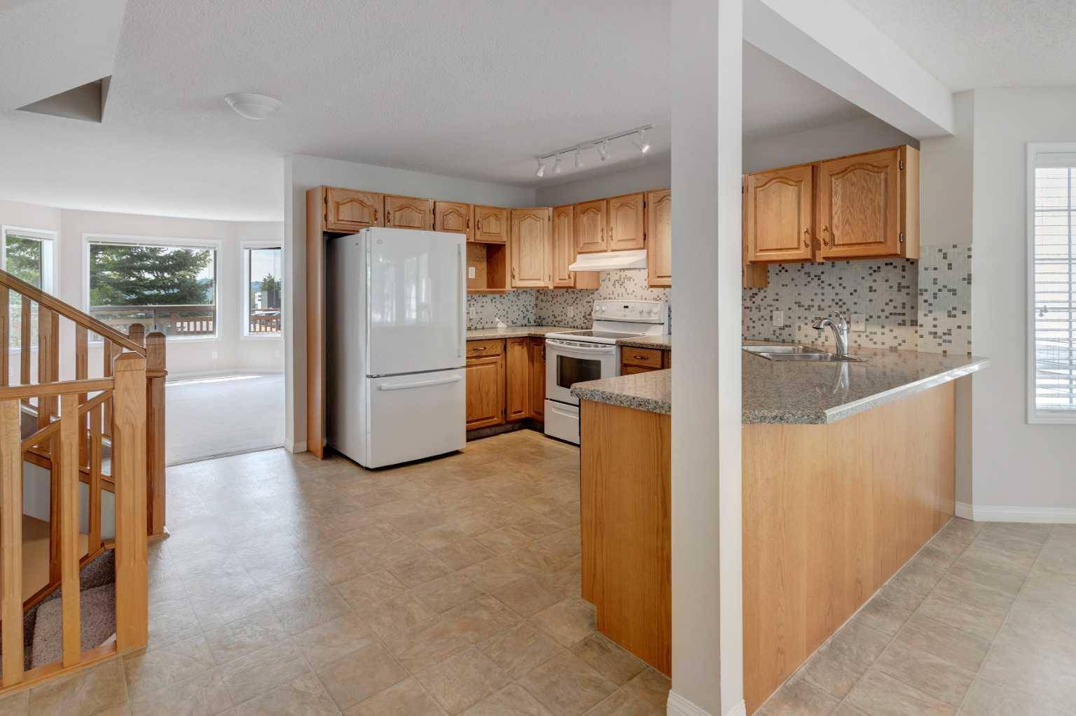Calgary, AB T3B 4X8,226 Scenic Acres TER NW