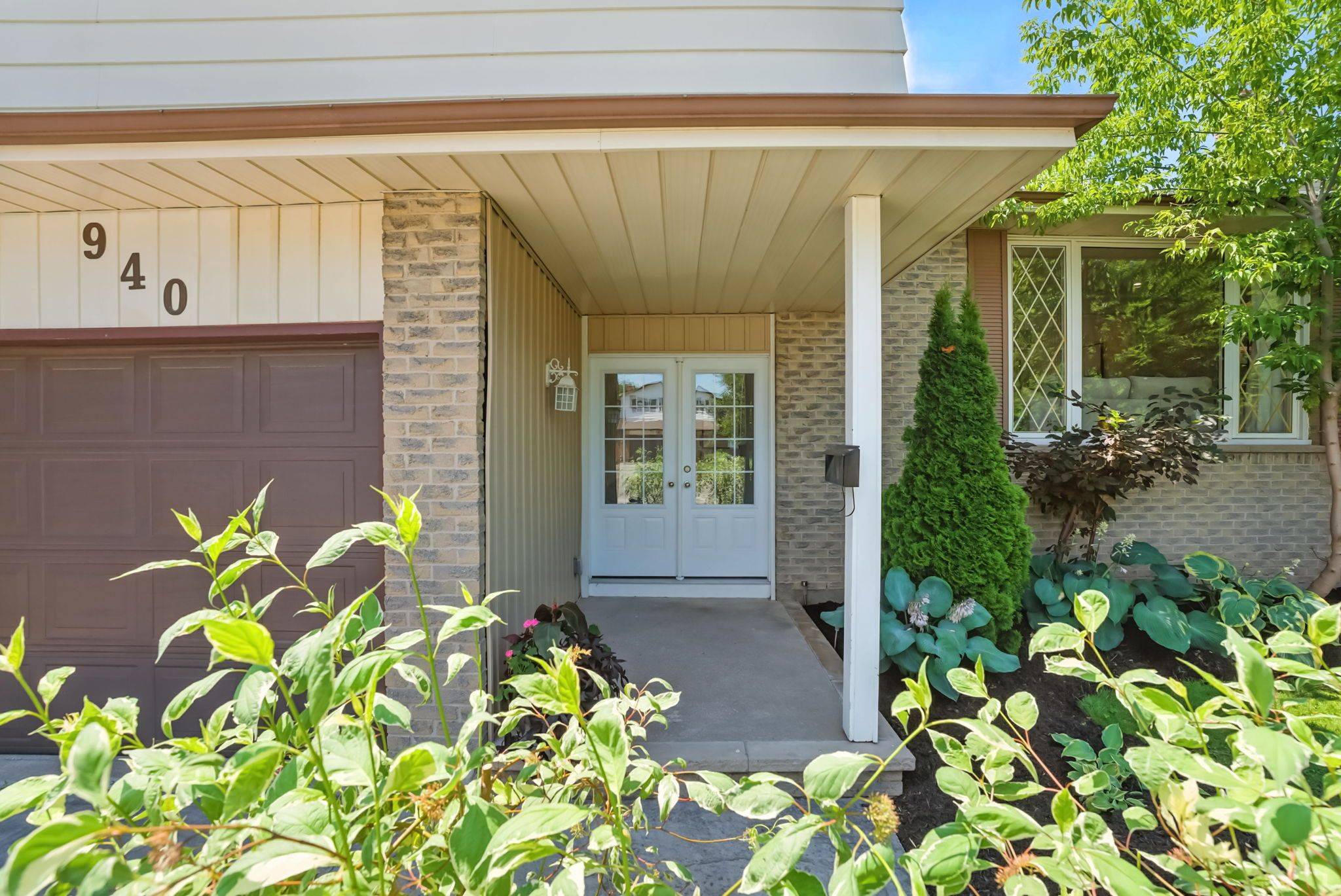 Oshawa, ON L1G 6P2,940 Central Park BLVD N