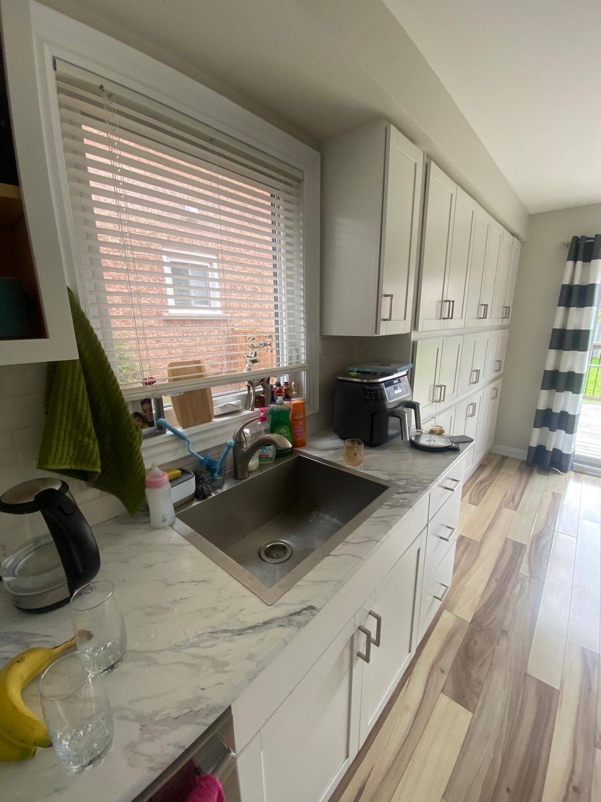 Whitby, ON L1R 1Z2,23 Winterberry DR