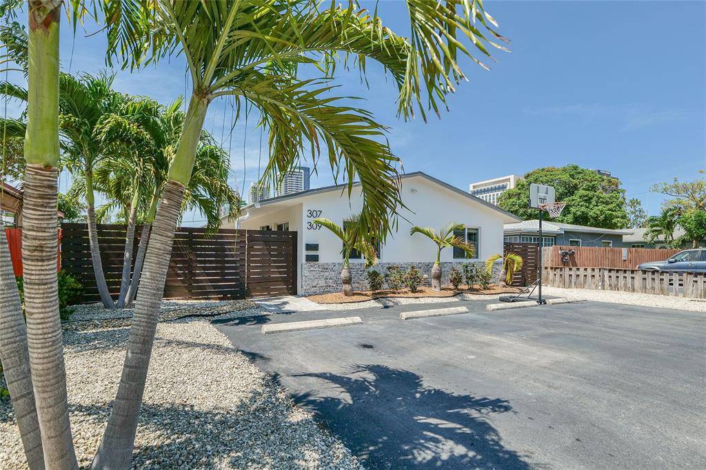 307 SW 8th St, Fort Lauderdale, FL 33315