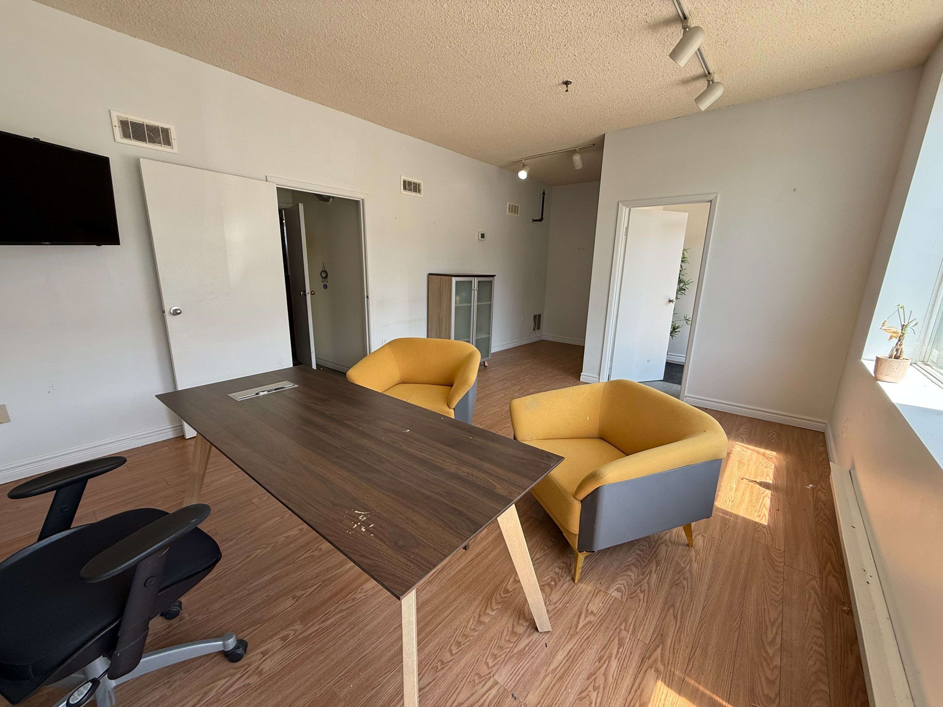 Newmarket, ON L3Y 8Y4,1225 Gorham ST #19