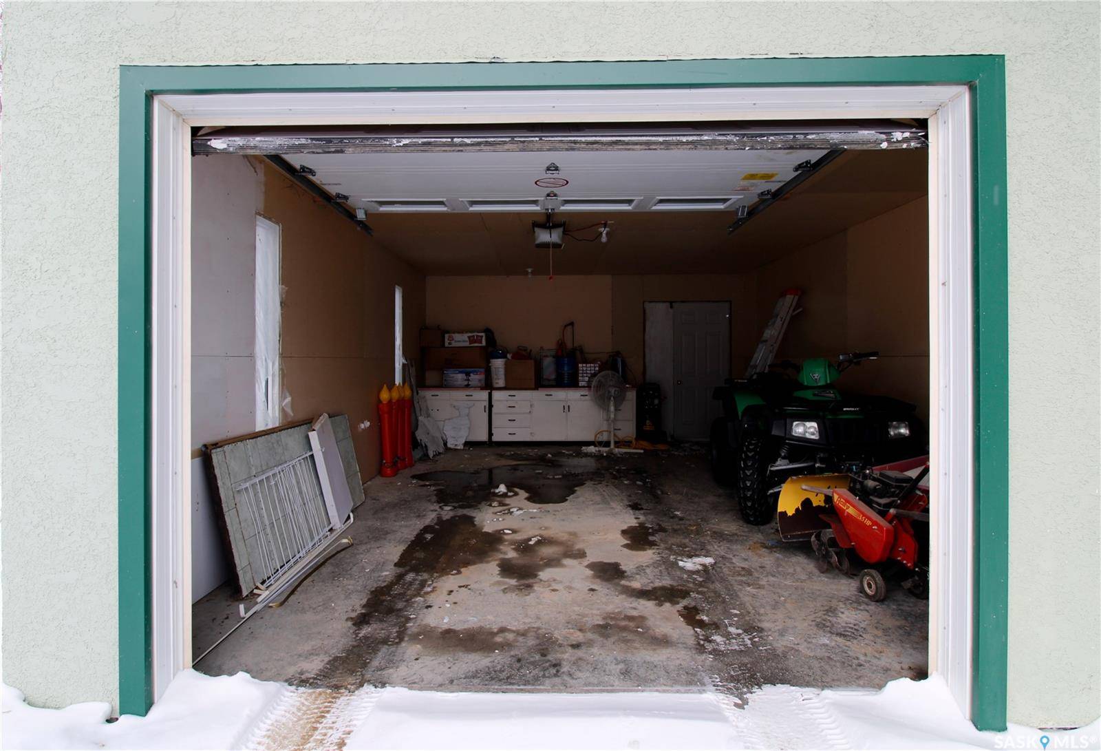 Whitewood, SK S0G 5C0,403 Parks STREET