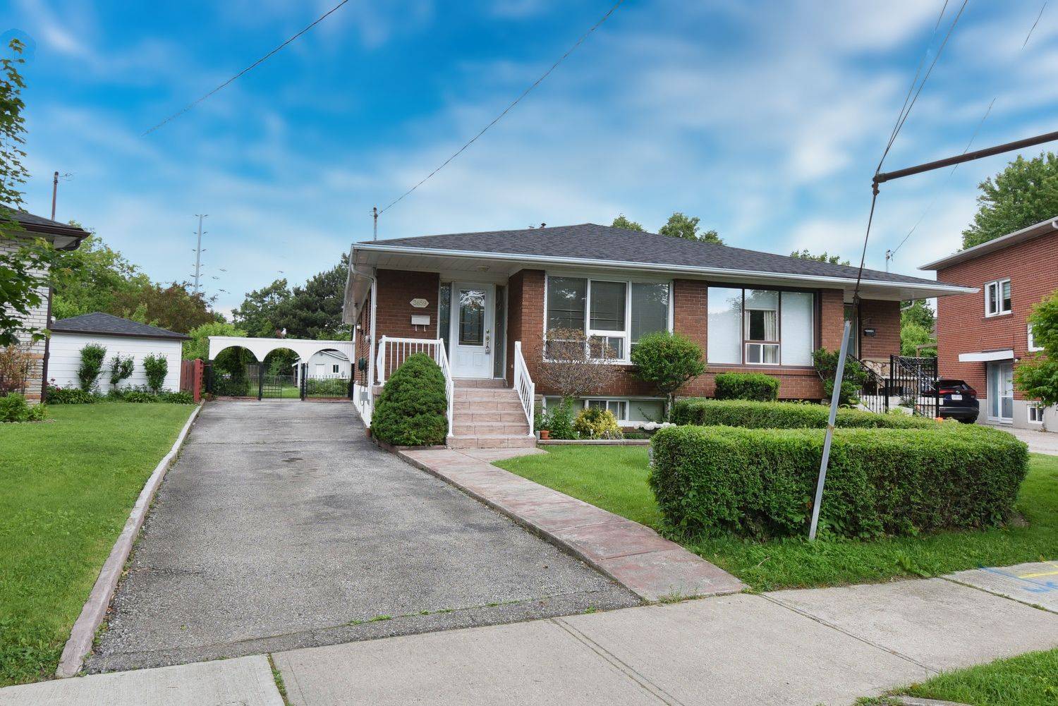Mississauga, ON L5A 2V9,3659 Holden CRES