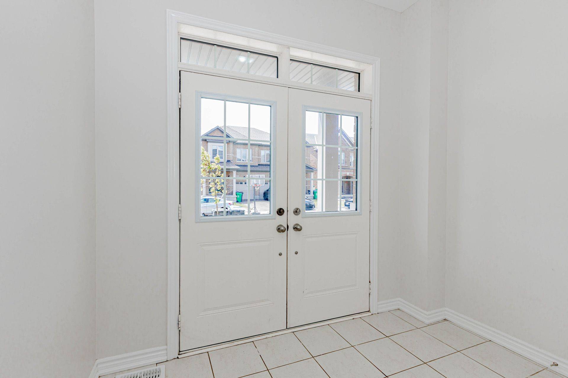 Brampton, ON L7A 5A6,7 Truffle CT