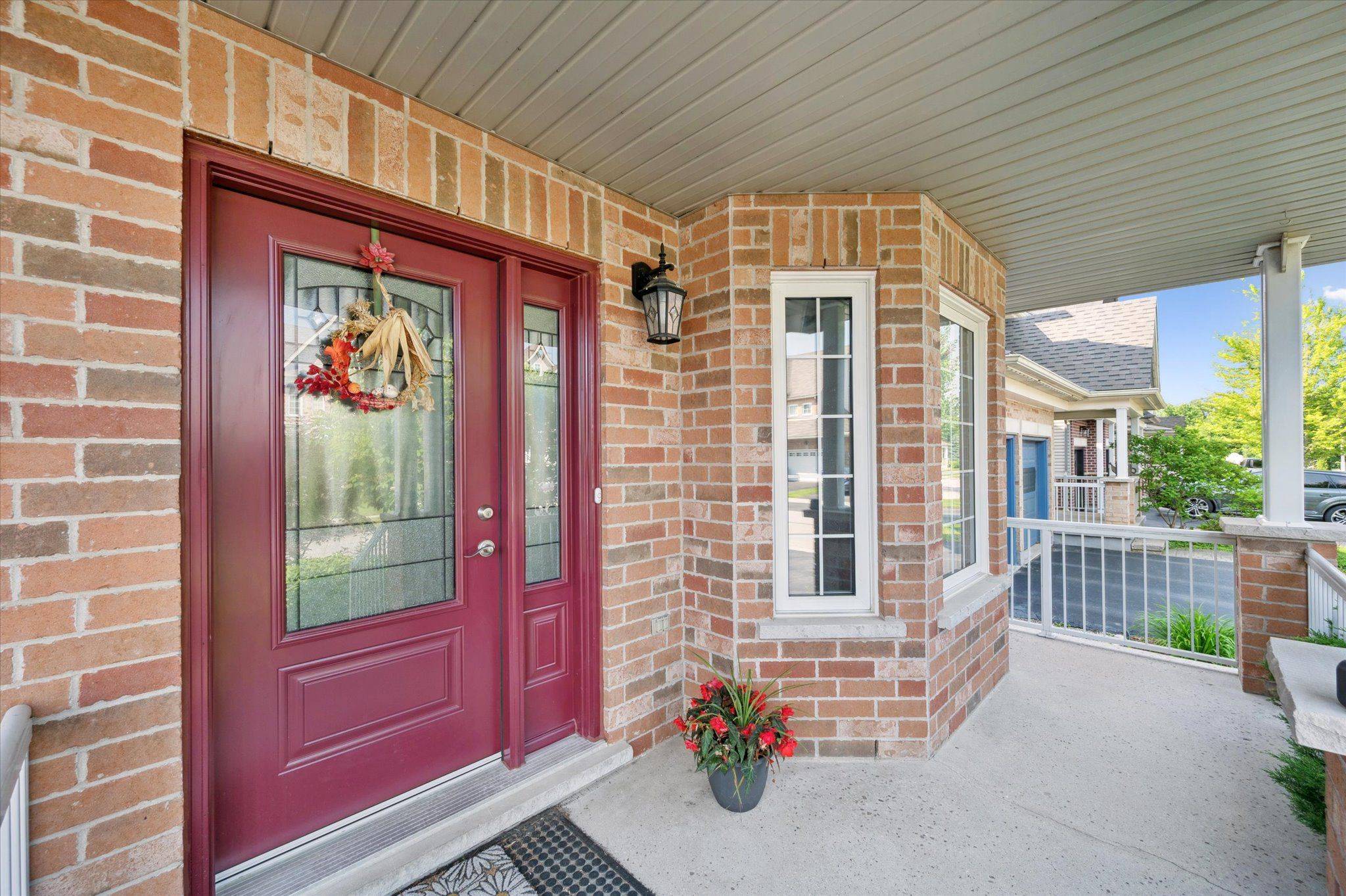 Guelph, ON N1L 1T4,4 Holland CRES